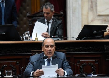 Carbajal cuestionó el informe de Jefe de Gabinete: “No hubo respuestas concretas a los problemas del país”