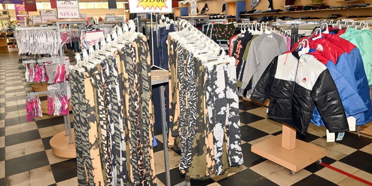 SIN RESULTADOS. Como estrategia de competencia, el local mantiene precios del año pasado, pero aún así, no alcanza.