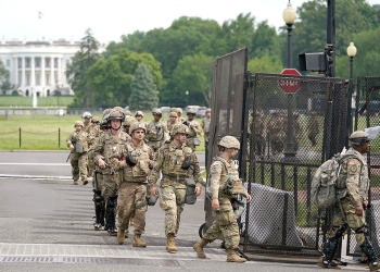 Más de 2.000 soldados hacia D.C.: el plan de Trump que desata tensiones entre estados