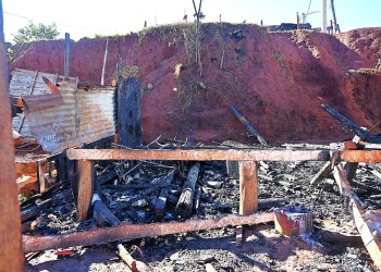 Adolescente de 17 años guardó silencio ante el juez Jiménez y fue imputada por matar con arma blanca