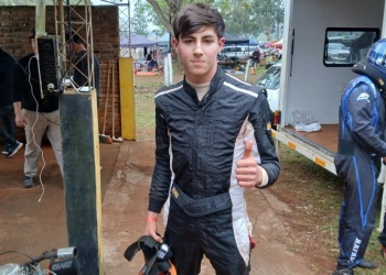 Karting sobre tierra: Alcaraz marcó el ritmo en Apóstoles