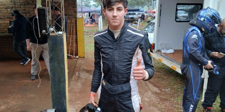 A VOLAR. Tomy dominó la clasificación de la Estándar y va por todo. Foto: A. Smialkowski