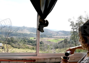 Cambió la gran ciudad por El Soberbio y creó un refugio motero en la selva