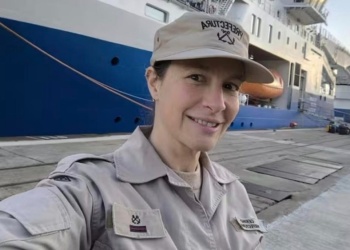 Quién es Nadia “Coralina”, la bióloga del CONICET que sorprendió al mundo con su transmisión desde el fondo del mar