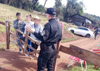 Denunciaron riñas de gallos en una chacra de San Antonio