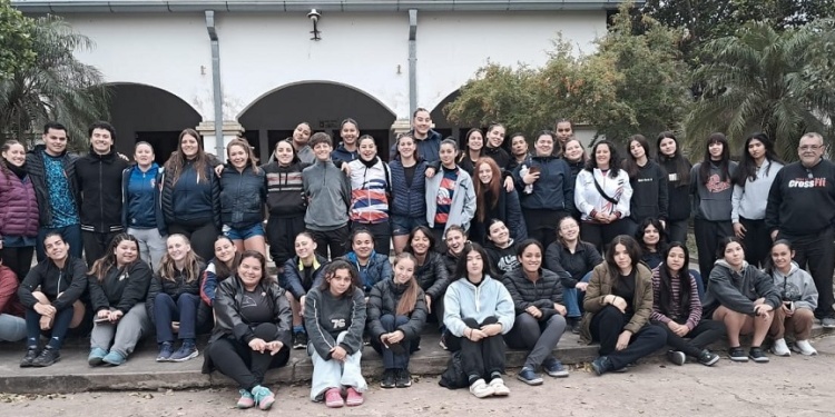 REPRESENTANTES. Los tres planteles misioneros, ayer en Formosa.