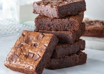 Brownies saludables sin manteca ni azúcar: la receta fácil y rápida para la merienda