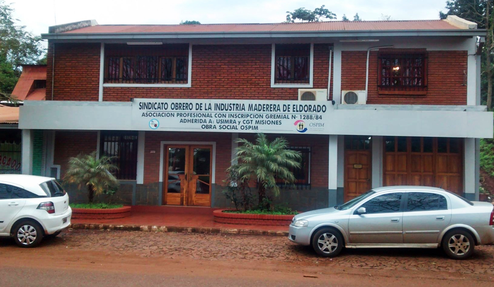 La crisis en la forestoindustria golpea a Misiones: una histórica maderera paraliza su producción