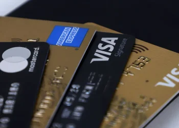 Qué hacer con las cuentas bancarias y tarjetas cuando fallece el titular