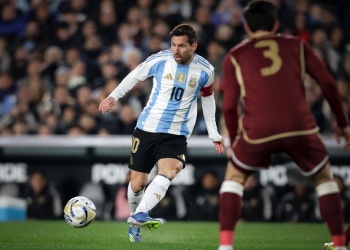 Messi se lució y Argentina goleó 3-0 a Venezuela por las eliminatorias sudamericanas