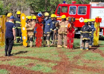 Los bomberos voluntarios se capacitaron en rescate vehicular