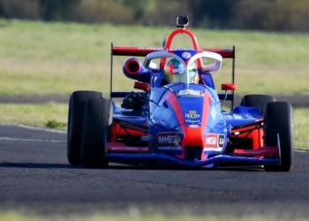 A pesar de los contratiempos, Longarzo Skanata sigue arriba en el karting