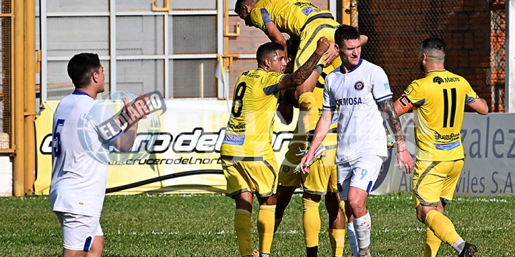 VOLVER A REIR. El Colectivero buscará cerrar con una victoria de local. (Archivo)