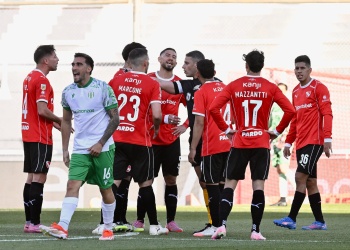 Banfield derrotó a Independiente y profundizó la crisis del Rojo