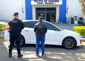 Intentó escapar a los saltos por techos de casas en Itaembé Guazú