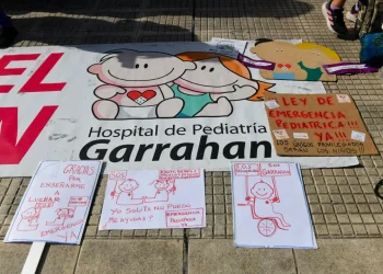 Hospital Garrahan: “Si se veta la Ley de Emergencia Pediátrica, responderemos en la calle”