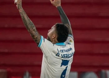 Racing le ganó a Huracán y se acerca a la zona de clasificación en el Torneo Clausura