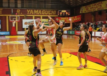 Básquetbol: Tokio abrió la serie final con una victoria