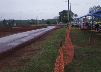 La lluvia obligó a suspender las clasificaciones del Misionero de Karting sobre tierra