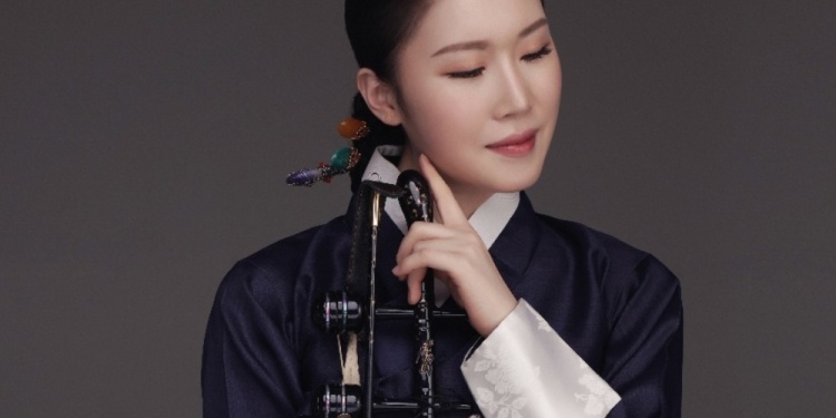 MÚSICA Y CULTURA COREANA. La apertura de la muestra “Corea en Misiones” contará con la actuación de la artista Dagyu Yang, virtuosa del instrumento “Hegum”.