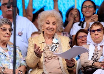 Estela de Carlotto debió ser internada por una intoxicación