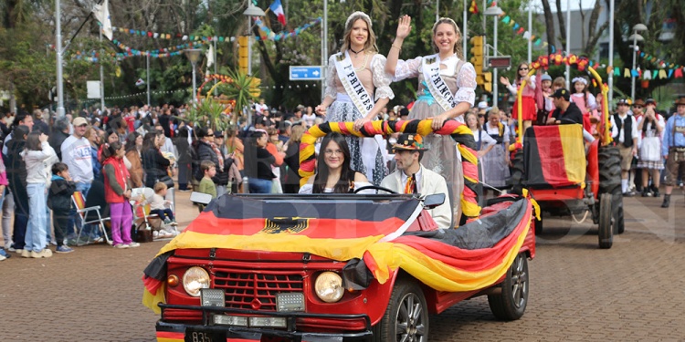 La Fiesta Nacional del Inmigrante continúa este domingo con actividades para todas las edades