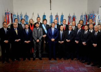 Gobernadores reclaman gestión y federalismo tras la derrota de Milei en Buenos Aires