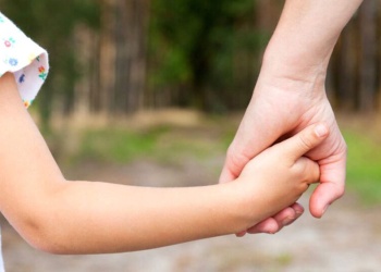 Cuando no se puede cuidar de los hijos, ¿es posible delegar su ejercicio?