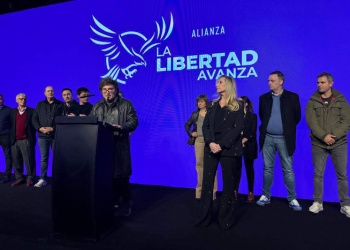 “La sociedad no mira el índice país o los valores de los bonos sino que piensa en cómo llegar a fin de mes”