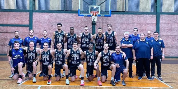 HAY EQUIPO. El plantel de Oberá Tenis Club que buscará ser otra vez protagonista en la temporada que se viene.