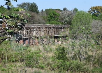 Obras frenadas y falta de fondos amenazan el futuro de la UNaM
