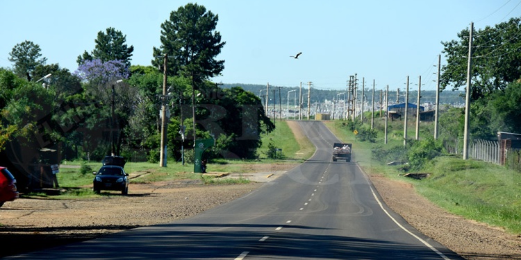 URGENTE. Los vecinos piden acciones que posibiliten prevenir accidentes en la zona del Parque Industrial, donde los barrios aledaños cada vez están más poblados y el movimiento que genera el puerto es cada vez mayor.