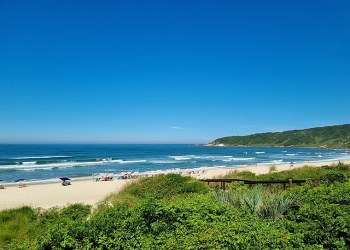 El pueblo brasileño con playa a pocos kilómetros de Misiones que será furor en el verano 2026