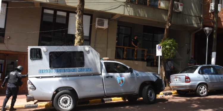 FIRMA DE ACUERDO. Fue en las últimas horas en el Tribunal Penal de Eldorado (calle San Juan 1794).