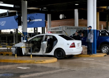 Tres ciudadanos deberán pagarle multas millonarias a la Aduana de Posadas