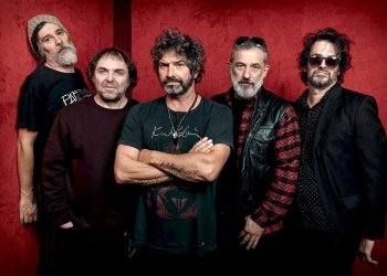 Los Caballeros de la Quema resucitan con “Fiesta de Zombies”: un disco que suena a clásico desde el primer track