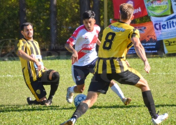 Niña de siete años pelea por su vida tras el choque entre un auto y una grúa en Posadas