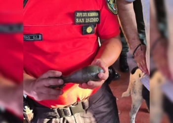 Hallaron un mortero militar en un allanamiento en Posadas: dos detenidos y arsenal incautado