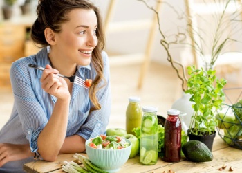 Dime qué comes y te diré cómo te sientes: el vínculo inseparable entre nutrición y salud mental