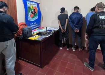 Detienen a tres hombres por un robo en Apóstoles: recuperaron joyas, celulares y una notebook