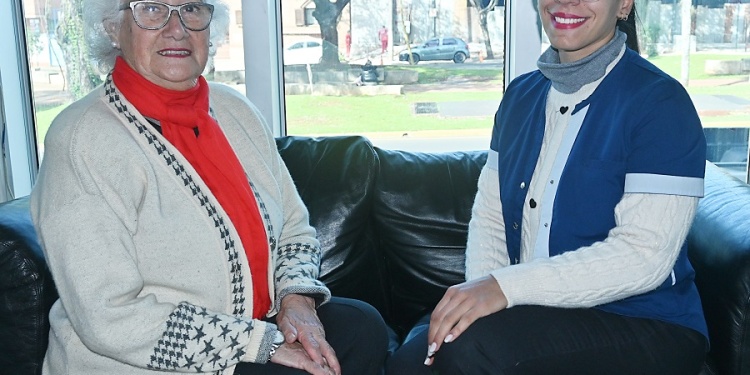 MODO PREVENCIÓN La titular de LALCEC Rosaura Sfeir y la nutricionista Camila Cidade darán charlas y atenderán consultas hasta fin de mes -y durante el año- sobre qué consumir para prevenir enfermedades.