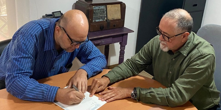 FIRMA DE ESCRITURAS. El trabajo coordinado fue fundamental, aseguraron.