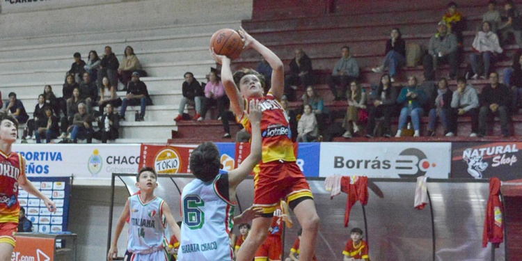 OPORTUNIDAD. El Oriental intentará avanzar con el apoyo de su gente.