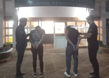 Jóvenes atacaron a inspectores de tránsito y una vecina resultó herida