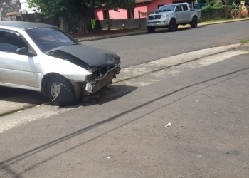 Madre e hija resultaron lesionadas en una colisión vehicular en Posadas
