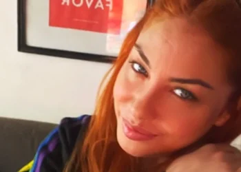 Una amiga de Lourdez confirmó que la cantante fue golpeada por su pareja en las últimas horas