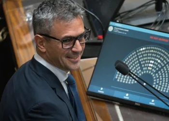 Fracasó la sesión en Diputados por falta de quórum tras las inasistencias de Caputo, Lugones y Karina Milei