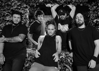 Al Caer el Sol: Domingo a puro rock en El Brete