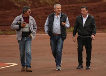 Anselmo inspeccionó el Enrique Seeber