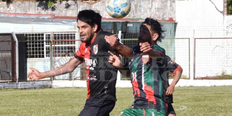 LO DEJÓ ESCAPAR. Brown no le encontró la vuelta la juego y cayó ante Ágil.